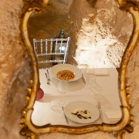 Palazzo Del Duca & Restaurant 4* 马泰拉